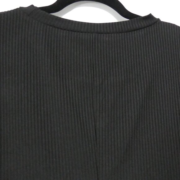 SHEIN - Curve | 1XL | Ribbed Black Asymmetric Hem Long Sleeve Shirt - Picture 11 of 16